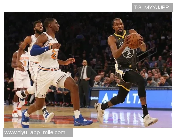 麦克丹尼尔斯首节完美表现五投全中助球队领先贡献14分三分球四投全中 麦克丹尼尔斯首节完美表现五投全中助球队领先贡献14分三分球四投全中